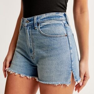 Abercrombie Curve Love The Mom Short High Rise